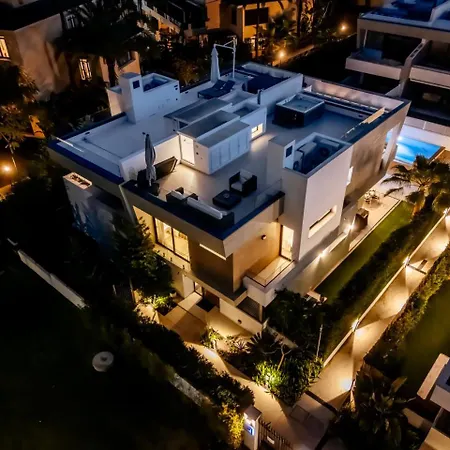 Perfect Villa. Enjoy Your With Private Pool Marbella